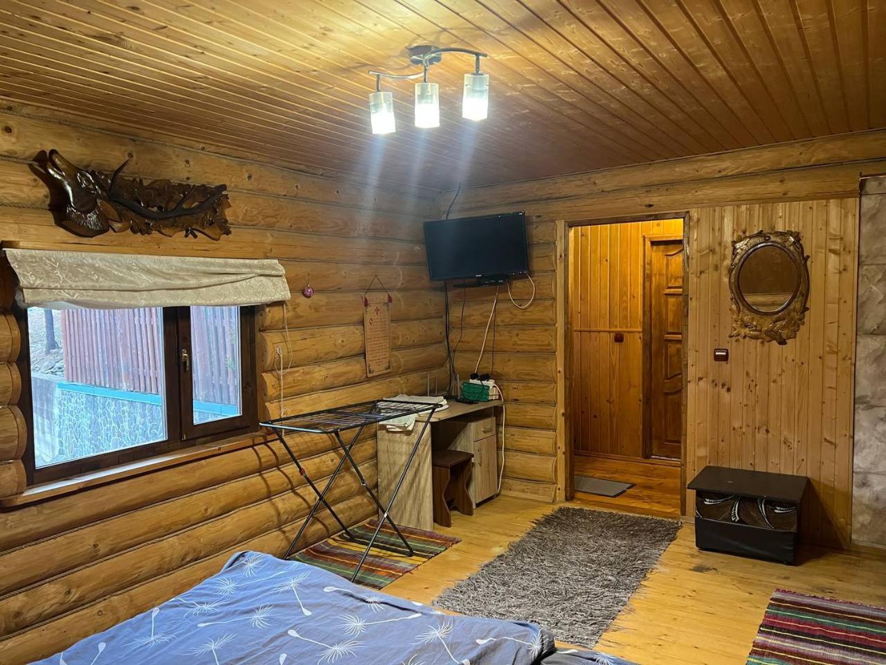 Farmstead Lisova Hostel Mizhhirya  Buitenkant foto